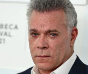  Ray Liotta, actor estadounidense.