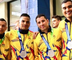 Colombia participó con 65 deportistas, 23 mujeres y 42 hombres.