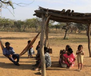 Familias e infantes Wayúu viven sin las necesidades básicas cubiertas.