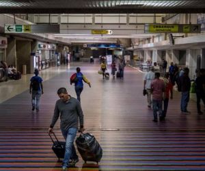 interior de aeropuerto 