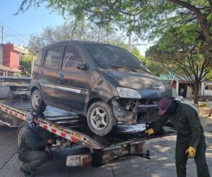 Carros abandonados en Santa Marta