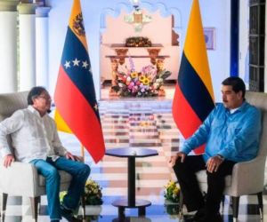Encuentro entre Petro y Maduro en Caracas Venezuela.