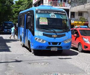 Buses en la carrera quinta. 