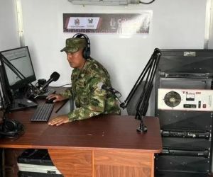 El Ejército dispuso tres emisoras parar reportes de eventualidades sobre el Volcán Nevado del Ruiz a las comunidades en la zona de riesgo.