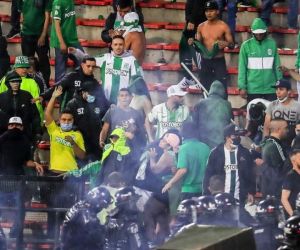 Los disturbios se presentaron en la tribuna sur del estadio Atanasio Girardot.