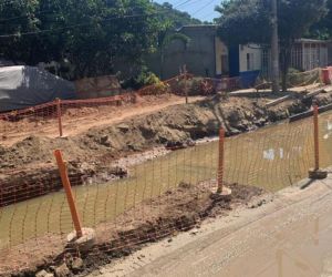 Trabajos de pavimentación en la vía principal de Timayuí