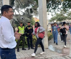 El rector Pablo Vera dándole la bienvenida a los estudiantes.