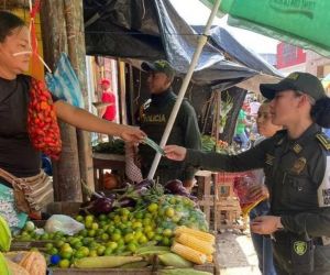 Se realizan controles en parques y establecimientos de los municipios como El Carmen de Bolívar, Magangué y Mompox. 