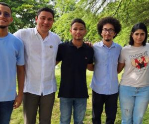 Miembros del semillero de investigación de la facultad de Derecho.