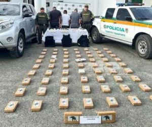 Camioneta de la UNP incautada con cocaína. 