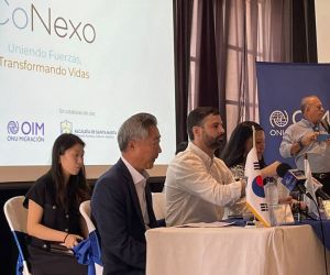 Encuentro entre el embajador de Corea del Sur y el secretario de Desarrollo Económico.