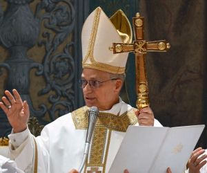 PAPA LEÓN XIV inicia oficialmente su ministerio con una solemne misa en el Vaticano