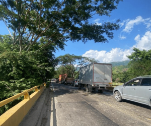 Comunidades de la Sierra declaran paro indefinido y bloquean la Troncal de Oriente
