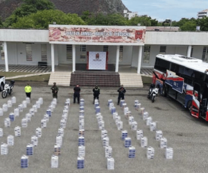 Autoridades incautan millonario cargamento de cigarrillos de contrabando en Ciénaga