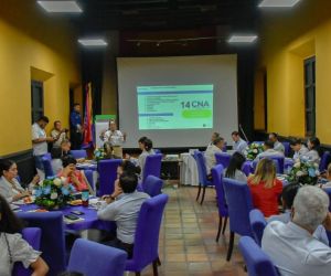 Encuentro con gremios productivos.