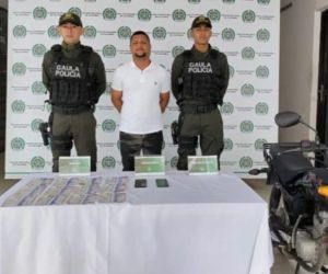 El procesado fue capturado en flagrancia cuando recibía el dinero.