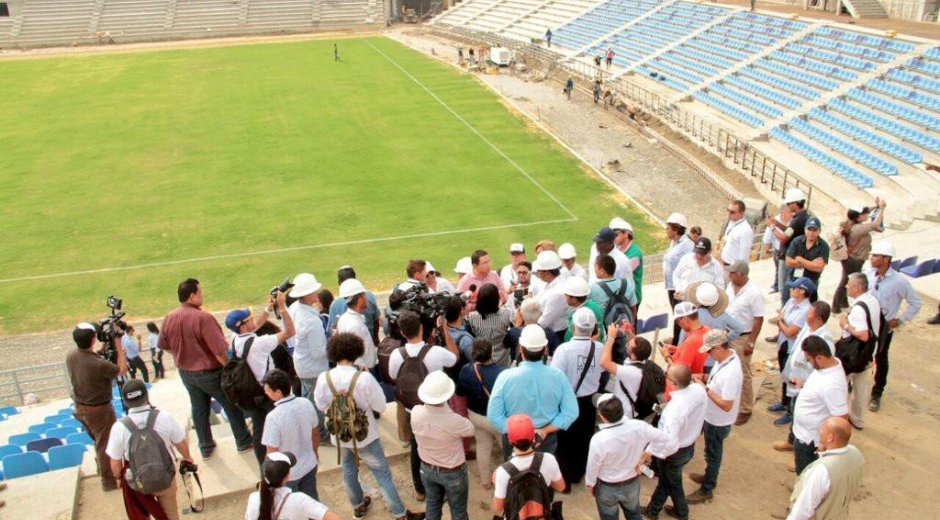 Alcaldía Santa Marta Periodistas de Bogotá acompañaron al alcalde en un recorrido por los escenarios deportivos.