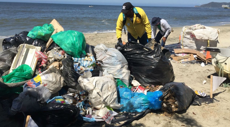 La jornada de limpieza denominada ‘Playatón’ continúa este viernes  en Taganga y el sábado en la Bahía de Santa Marta.