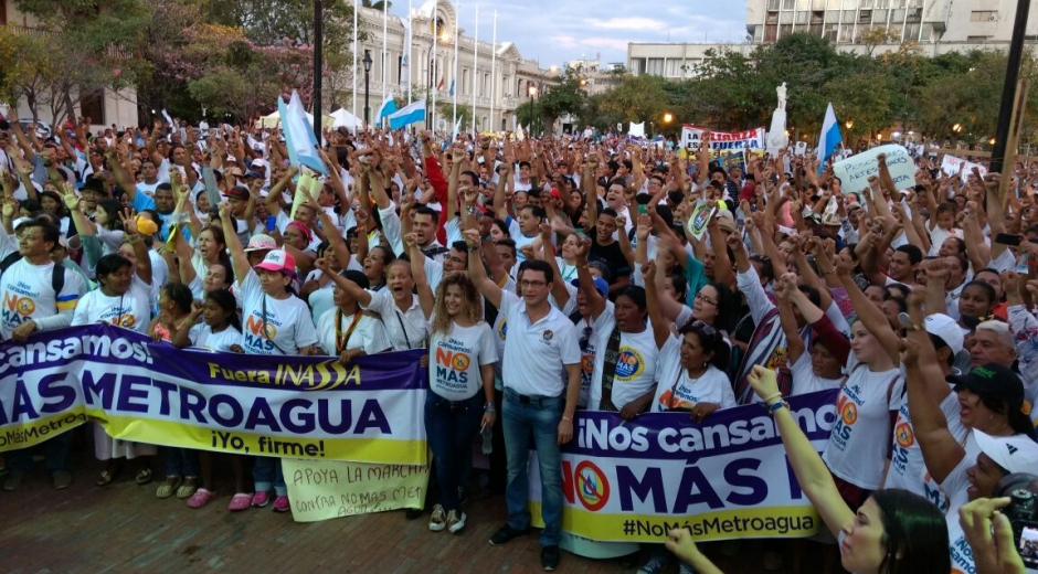 Karina Muñoz Miles de personas terminaron su recorrido en la plaza de Bolívar.