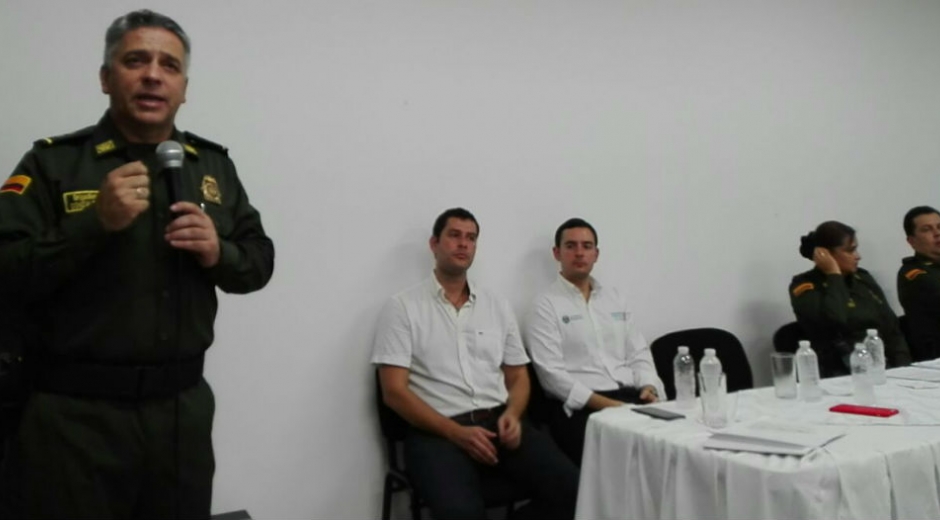 Brigadier General Gonzalo Londoño, durante su intervención al inaugurar la nueva estación de carabineros.