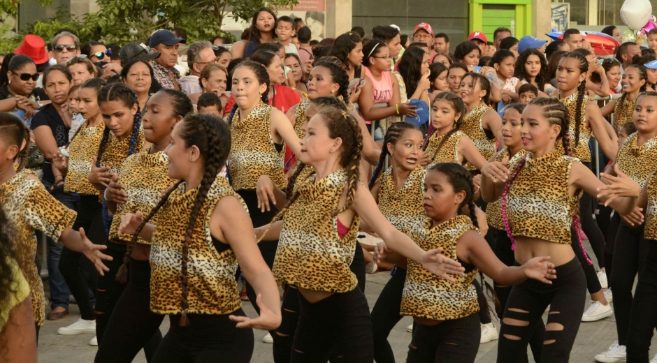 Los samarios disfrutaron de un colorido y hermoso desfile el pasado 28 de julio.