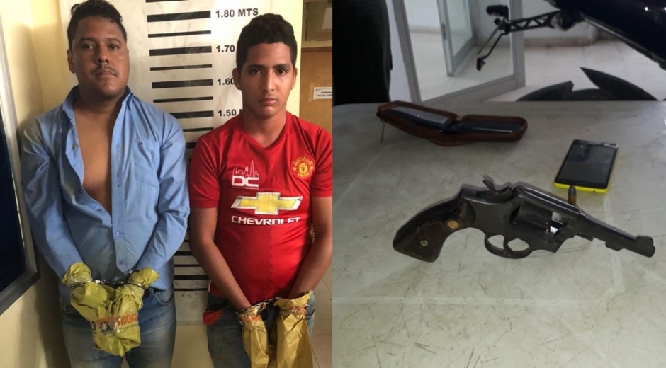 Policía. Los dos capturados Daniel Antonio Ariza Insignares y John Jaynner Morales Sierra dentro de la URI de la Fiscalía en Soledad