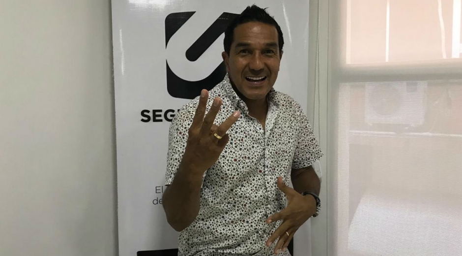 Checo Acosta durante su visita a Seguimiento.co