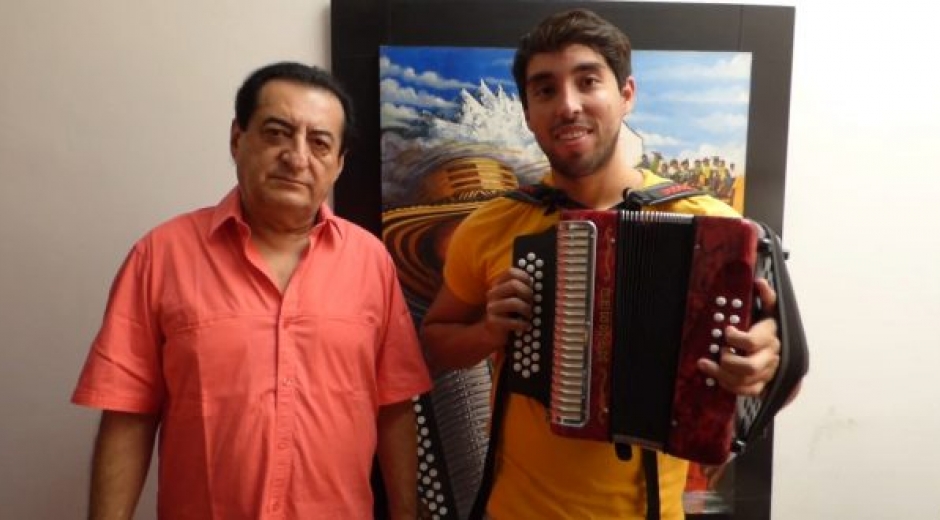 semanariolacalle.com Jorge Oñate y su acordeonero Javier Matta.