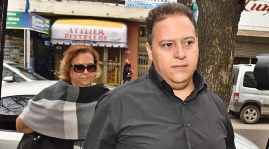 La viuda y el hijo mayor de Pablo Escobar viven desde 1994 en Buenos Aires. 