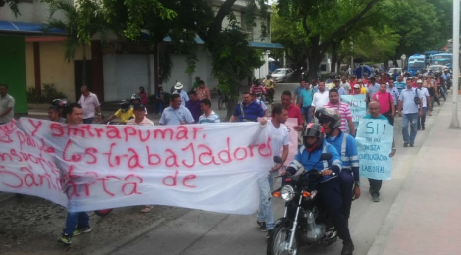 Los conductores en huelga han realizado marchas pacíficas por diferentes sectores de Santa Marta.