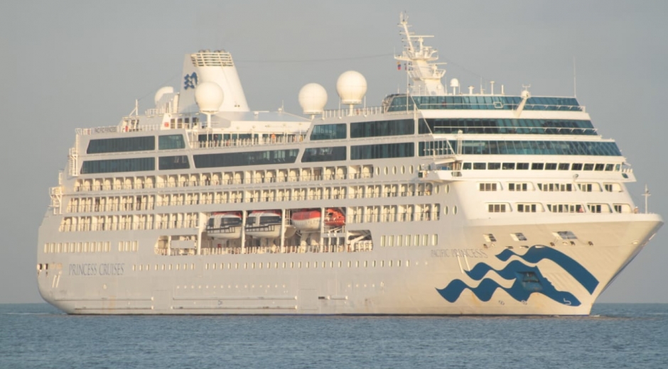 Prensa Alcaldía. Crucero Pacific Princess.