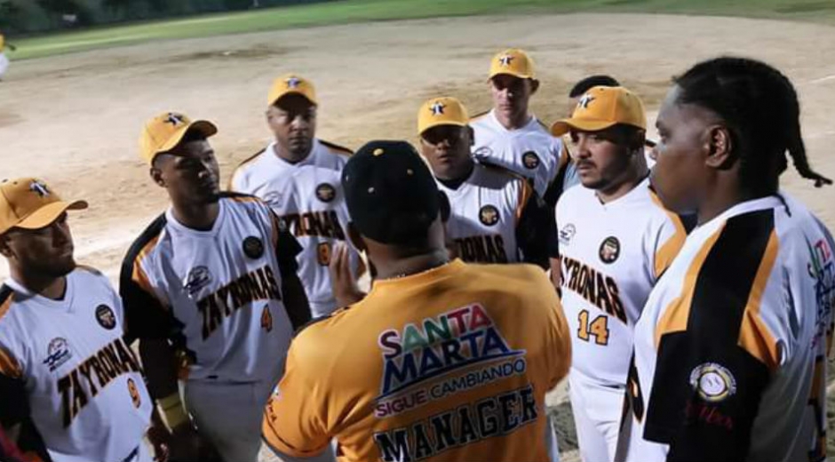 Alcaldía de Santa Marta Tayronas, equipo samario de bola rápida.