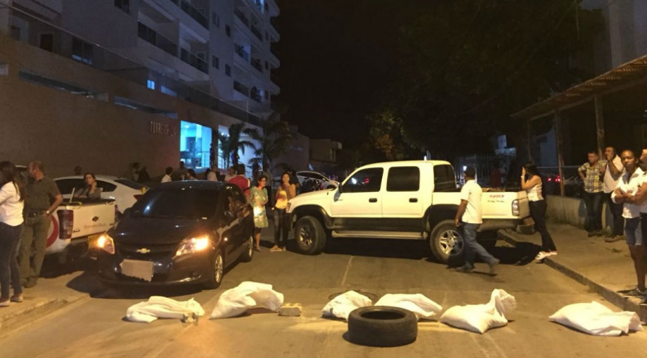 Torre 19 - 24, edificio donde residentes bloquearon la vía por falta de agua.