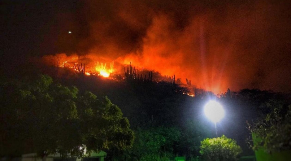  Imagen del incendio forestal en el Rodadero, del pasado lunes.