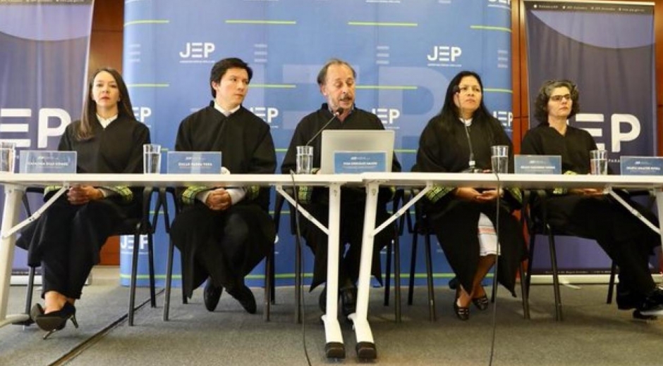 Cortesía. Los magistrados de la JEP durante la audiencia.