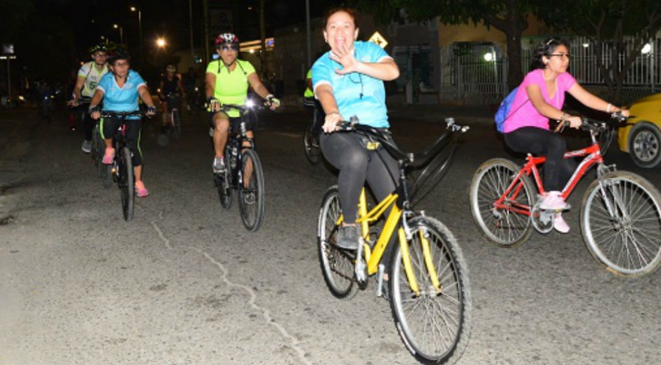 Imagen del Primer ciclo paseo nocturno en Santa Marta.