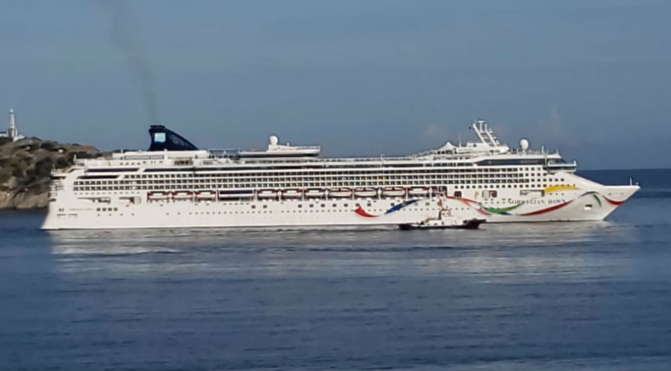 Crucero Norwegian Dawn, proveniente de Aruba.