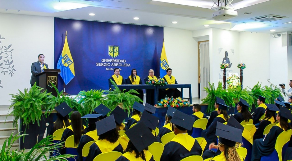 Ceremonia de graduación en la Sergio Arboleda, Santa Marta