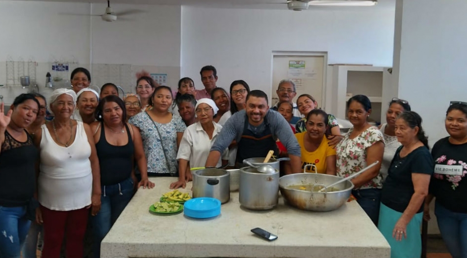 Alcaldía de Santa Marta Las clases se dictan en la cocina de la IED Técnica INEM Simón Bolívar.