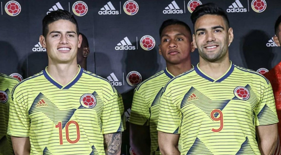 Jugadores de la selección con el nuevo uniforme.