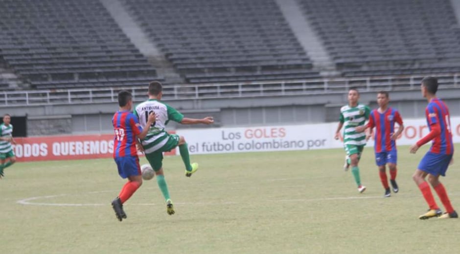 Los dirigidos por Éderson Pacheco no pudieron contra los favoritos al títulos.