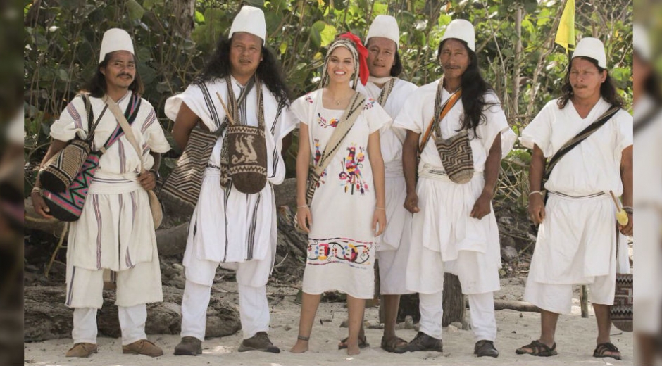 Comunidad Arhuaca con la presentadora del reality