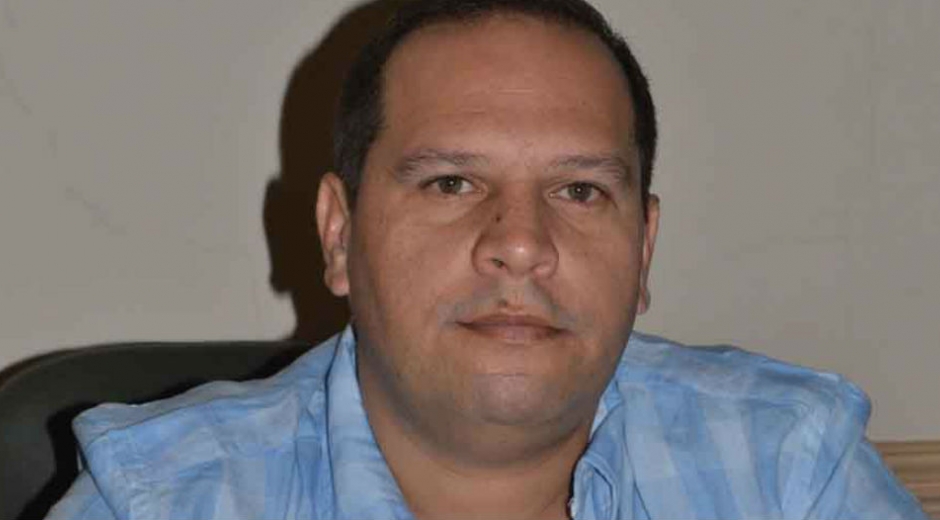 Alex Velásquez.