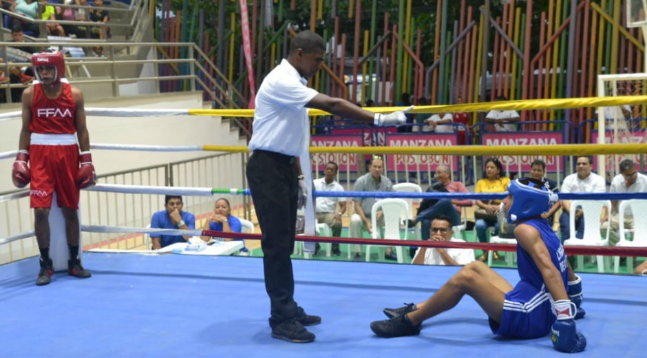 Los combates se desarrollan en el Coliseo de Gaira.