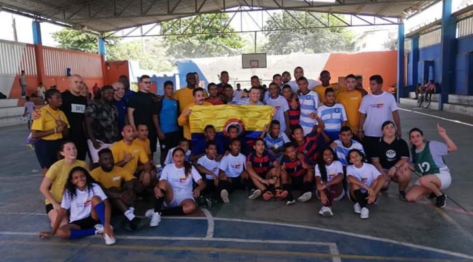 Cortesía Misión humanitaria de Buque Hospital con comunidad de Pescaíto