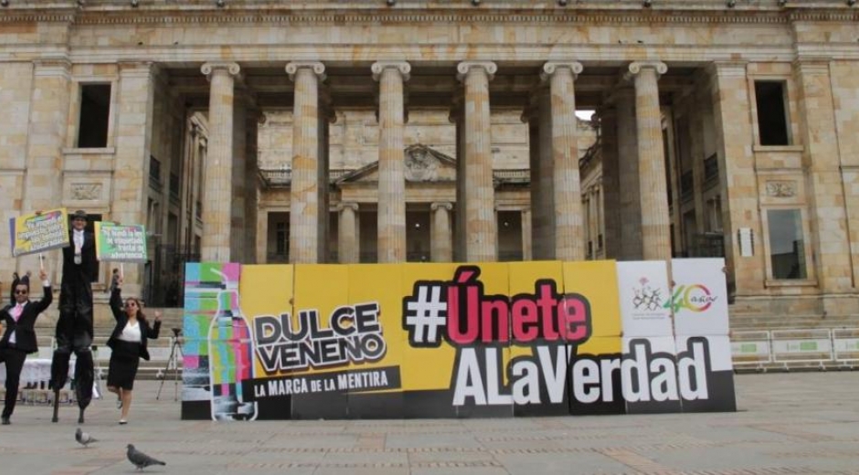 Con la campaña 'Dulce veneno' buscan evidenciar la interferencia de bebidas azucaradas a varios proyectos de ley. 