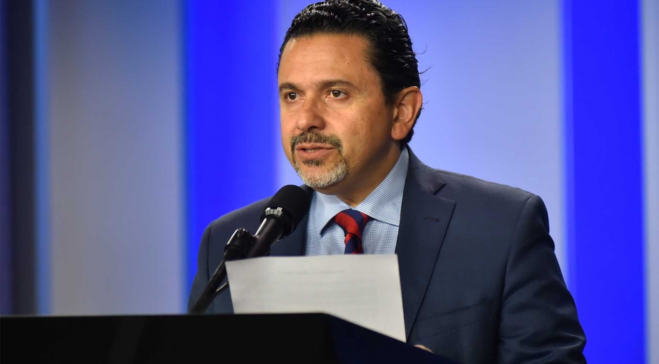 Presidencia El alto comisionado para la paz, Miguel Ceballos.