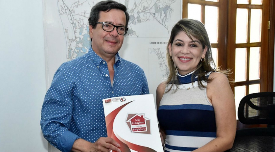 Alcaldía de Santa Marta Firma del convenio interadministrativo entre la Superintendencia de Notariado y Registro con la Alcaldía Distrital de Santa Marta.