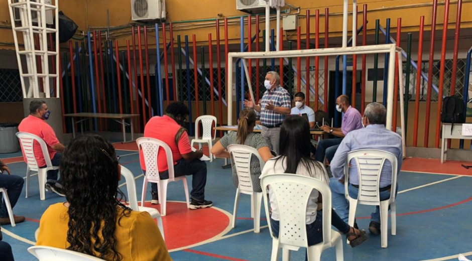 Entrega de claves de zonas wifi.