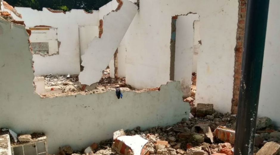 Archivo Imagen de ilustración - demolición de viviendas en la calle 30.